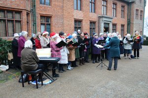 Christmas carols at Chartwell, December 2021